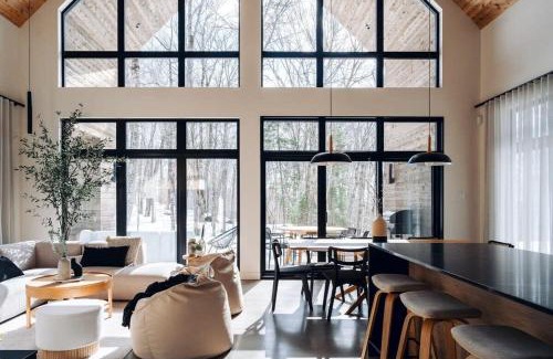 Val-des-Lacs Ski Chalet | Family-Friendly Retreat at VDL Rock Haus - 4-Star Comfort