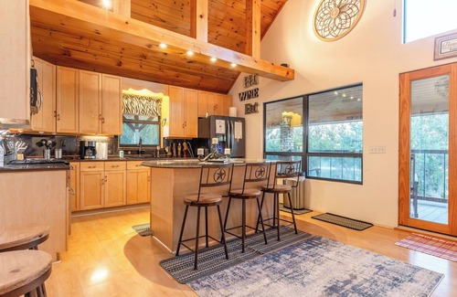 Graham House | Pet-Friendly Veale Creek Retreat by Possum Kingdom Lake