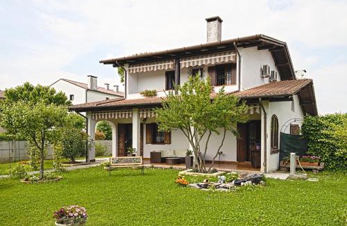 Pedeguarda di Follina House | Exceptional Oceanfront Stay at Vecchia Favola House