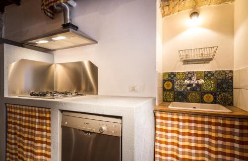 Torno Villa | Discover Vecchio Borgo: Family-Friendly Retreat Awaits