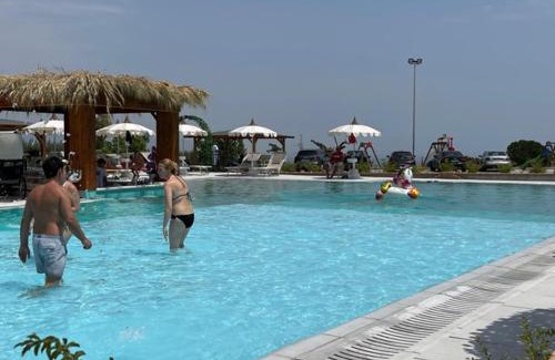 Spezzano Albanese Bed & Breakfast | Discover Vecchio Frantoio: Family-Friendly with Pool & Hot Tub