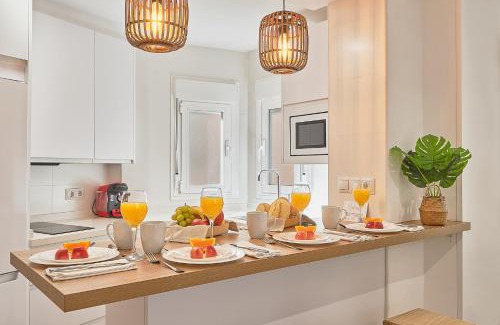 La Victoria Apartment | Pet-Friendly Escape at Vecino de Picasso - Rated 8.8/10