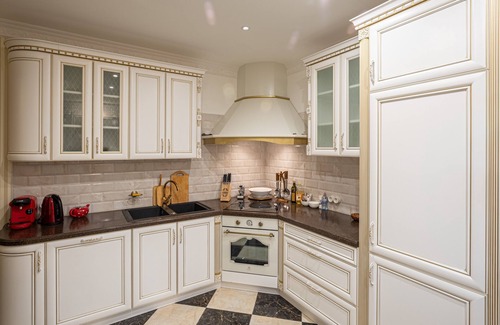 Old Town Apartment | Explore Vecpilsetas: 3-Bedroom Retreat in the Old Town