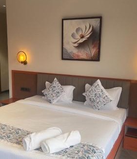 Panchgani House | Ved Villa Netflix, Pool, Chill