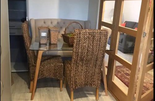 Crawley House | Family-Friendly Veen Home near Gatwick Airport
