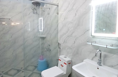 Gingee Hotel | Veera Residency