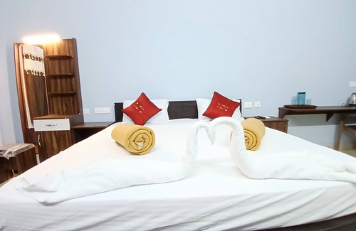 Gingee Hotel | Veera Residency