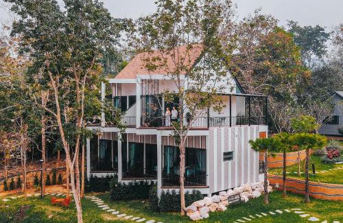 Sai Yok Resort | Discover VeeVaree Riverkwai Resort: 4-Star Family Retreat