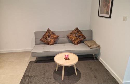 Veeweide Apartment | Discover Veeweyde: Family-Friendly with Great Reviews