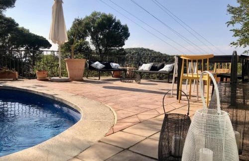 Begur House | Vega: Family-Friendly Retreat with Unique Amenities Await