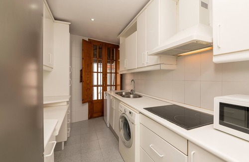 Jerez de la Frontera Old Town House | Discover VEGALUZ: Cozy Flat with Spa & Free Wifi in Jerez