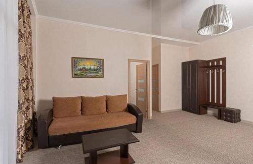 Gelendzhik House | Top-rated Vegas Guest House for Your Dream Stay