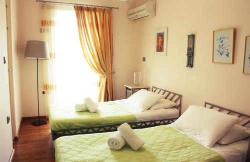 Elliniko-Argyroupoli Bed & Breakfast | Relax at Veggie Garden Athens B&B - Guest Rated 8.8/10