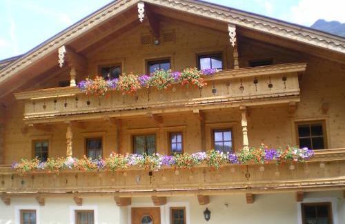 Krimml House | Discover Veitenhof: Pet-Friendly Retreat with 9.5/10 Rating