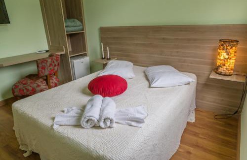 Cachoeira do Campo Hotel | Comfortable Hotel Bandeirantes: Family-Friendly & Accessible