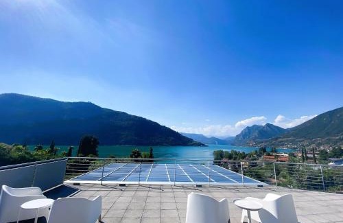 Sale Marasino Hotel | Vela di Soleville: Rooms with Lake Views & Onsite Dining