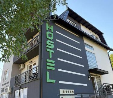 Zavidovici Apartment | Budget-Friendly Vela-edo: Family-Friendly with Breakfast