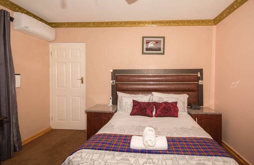 Port Elizabeth House | Cozy Vela Inn Unit 2 with Breakfast in Algoa Park
