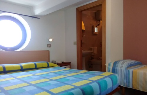 San Lorenzo Hotel | Experience Vela Velo Club: Ocean View & Family-Friendly Retreat
