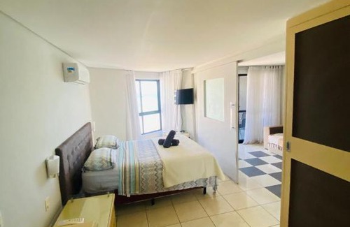 Mucuripe Apartment | Velas do Mucuripe: Oceanfront Retreat with Pool & Hot Tub