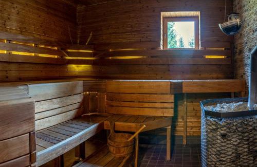 Vaibla Ski Chalet | Veldemani Puhkemaja: Oceanfront Getaway with Pet-Friendly Perks