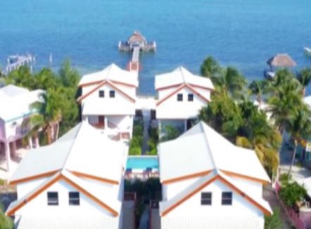 Caye Caulker House | Beachfront VeLento Level #9: Guest Favorite with Pool & More