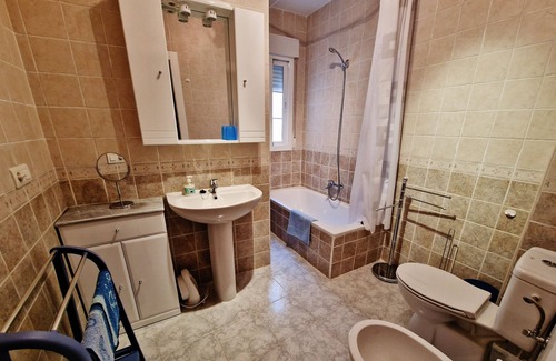 Velez de Benaudalla Apartment | Relaxing Stay at Velez Nazari Center with Spa Access
