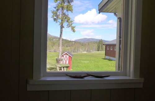Brønnøy Cabin | Enjoy Nature at Velfjord Camping & Hytter - Pet Friendly Retreat