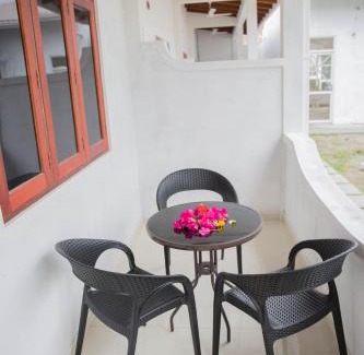 Velidhoo House | Velidhoo Inn