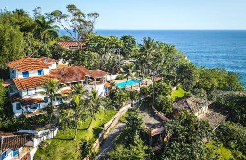 Praia de Borrifos Hotel | Relax at VELINN Pousada 8 Ilhas with Pool & Ocean Views