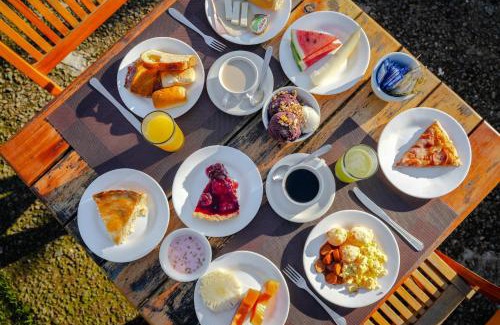 Cocaia Hotel | Discover VELINN Pousada Bromelias with Oceanfront Views