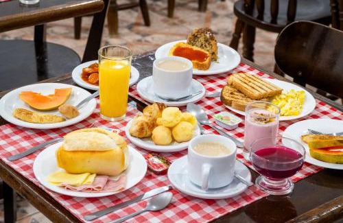 Recanto Araucaria Hotel | Discover Pousada Casa de Campos Mountain House Retreat
