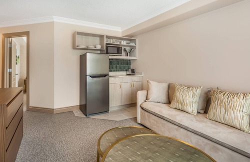 Hinton Hotel | Family-Friendly Quality Inn & Suites with Pool and Breakfast