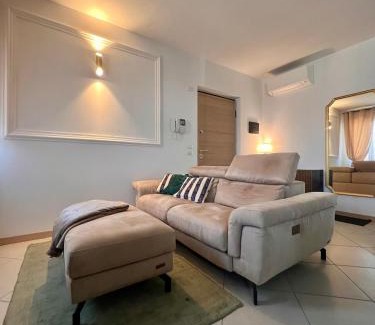 Ovest Apartment | Velvet Apartment