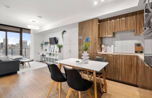 St. Lawrence Apartment | Velvet Stay