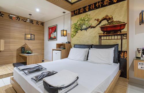 Carapicuiba Apartment | Budget-Friendly Getaway at Hotel Coqueiros with Hot Tub