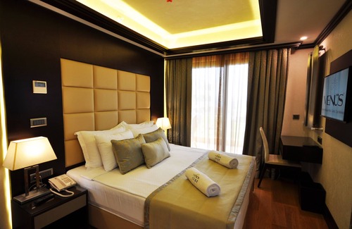 Akcay Hotel | Relax at Venüs Termal Butik Otel with Spa & Pool Access