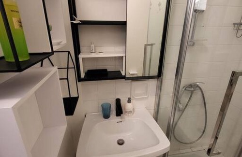 Vendome Apartment | Discover Vendôme Studio Rosso in City Center, Pet-Friendly