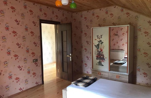 Gabala Villa | Comfortable Vendam Villa: Pet Friendly & Family-Friendly Stay