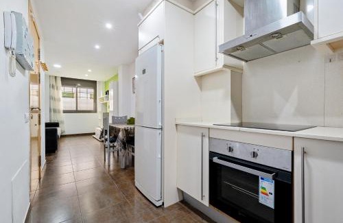 El Vendrell Apartment | Pet-Friendly Comfort at Vendrell Centre - 4-Star Experience