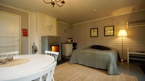 Kontiolahti Ski Chalet | Experience Venejoen Piilo - Kuohu: Pet-Friendly Retreat