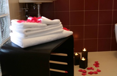 Picanello-Ognina-Barriera-Canalicchio Bed & Breakfast | Discover Venere B&B: Family-Friendly with Breakfast Included