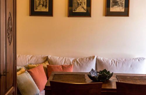 Old Town Rethymnon Apartment | Historic Venetian Mansion Near Rimondi Fountain Awaits You
