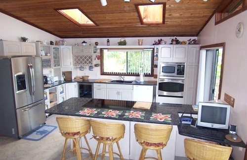 Venetian Shores House | Pet-Friendly Venetian Tropics Home with Heated Pool & Dock