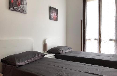 Sarnico Apartment | Remarkable Veneto Civico 17: Family-Friendly Retreat