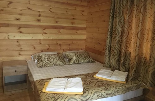 Kamensk-Shakhtinsky Resort | Venetsia Resort: Relax by the Ocean with Pool & Hot Tub
