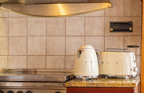 Castello Apartment | Charming Biennale Terrace with Spa and Pet-Friendly Options