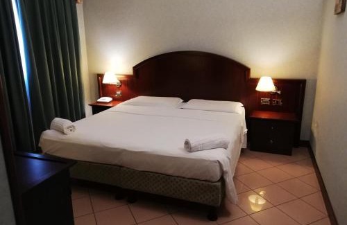 Mirano Hotel | Explore Venice Palace Hotel: Family-Friendly & Pet Welcoming