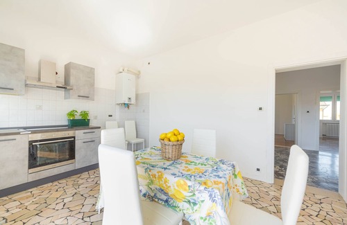 Favaro Veneto Apartment | Elevated Escape at Venice Roof Garden with Spa & Dining