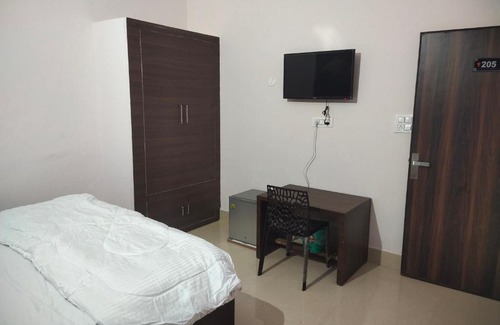 Rohtak Hotel | Elegant Venice Royale Residency: Rated 9/10 & Family-Friendly